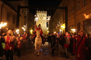 jihlavou-prosel-svaty-martin-pruvod-sledovaly-tisice-lidi-podivejte-se-23 denik-galerie-800@2x